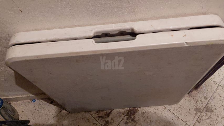 שולחן מתקפל