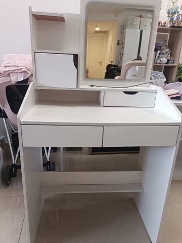 שידת איפור