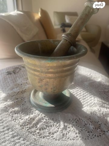 מטחנת אגוזים מברזל של פעם