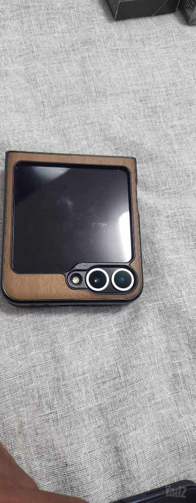 Z Flip 6 במצב מעולה