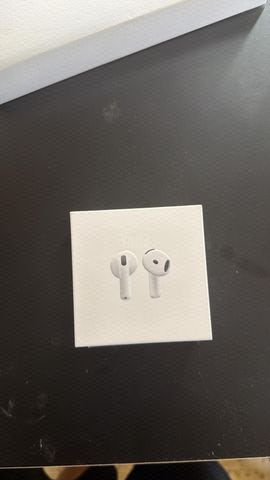אפל AIRPOD 4