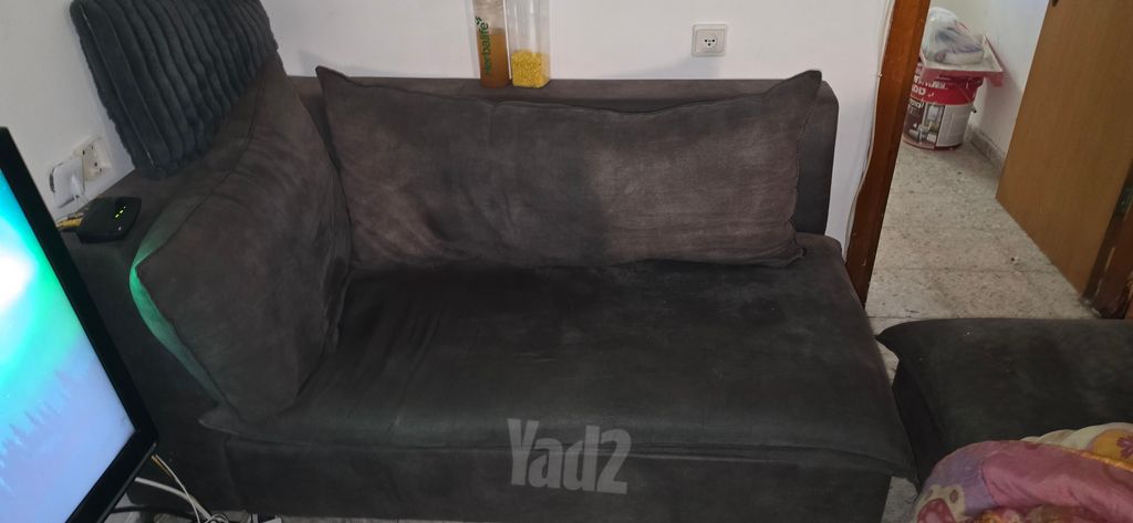 ספה בצורת ר
