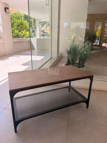 שולחן