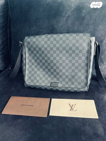 תיק צד לואי ויטון District GM