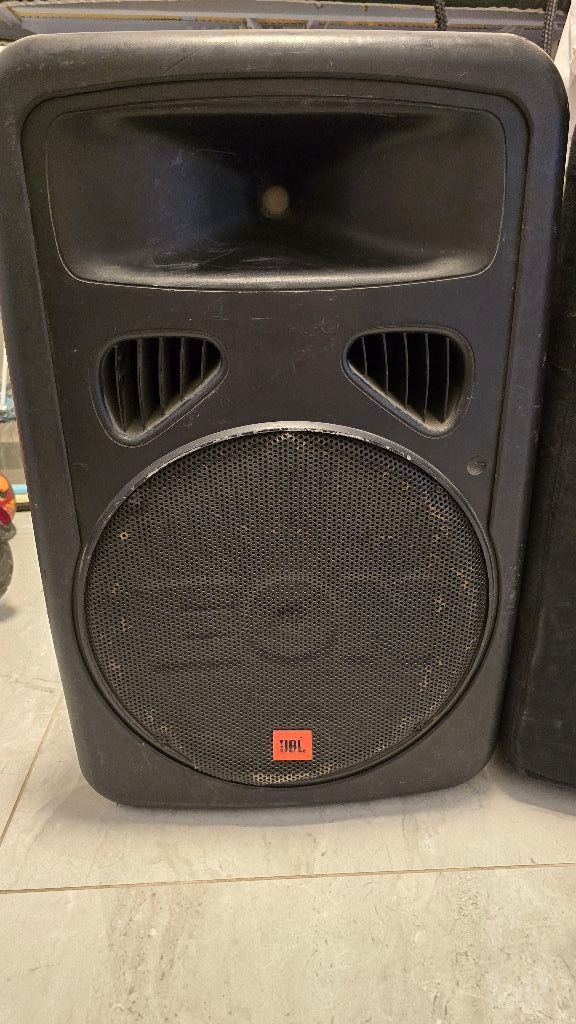 רמקול jbl eon
