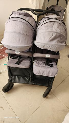 עגלת תאומים
