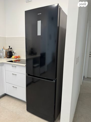 מקרר Aiwa שחור חדש