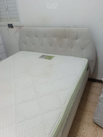 מיטה+מזרון 1.40/2.00