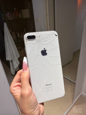 אייפון 8 פלוס 64