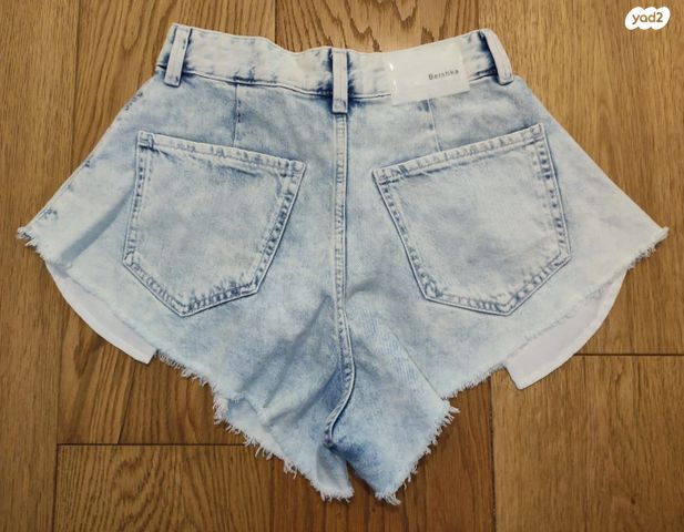 שורט נשים Bershka