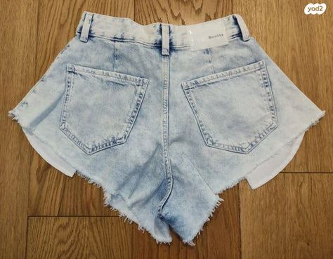 שורט נשים Bershka