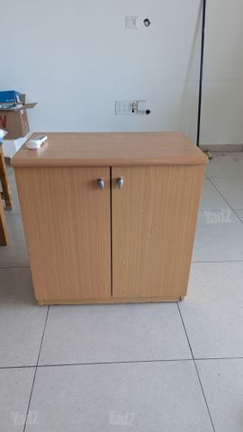 שידה מעץ מלא