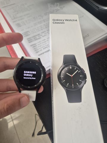 שעון חכם Samsung Watch4 42mm