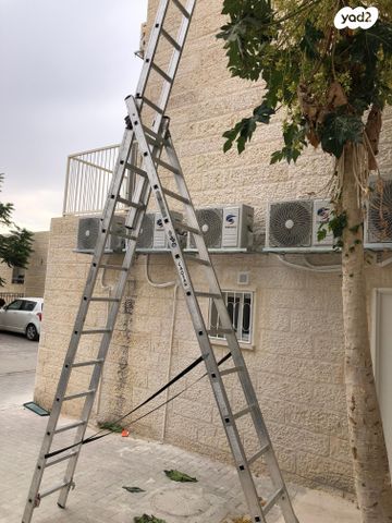 סולם אלומיניום מקצועי תקני 9 מ