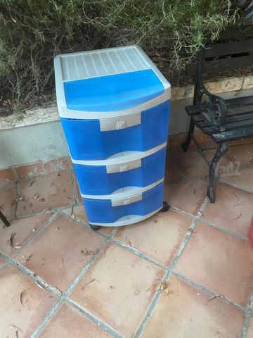 מגירות אחסון
