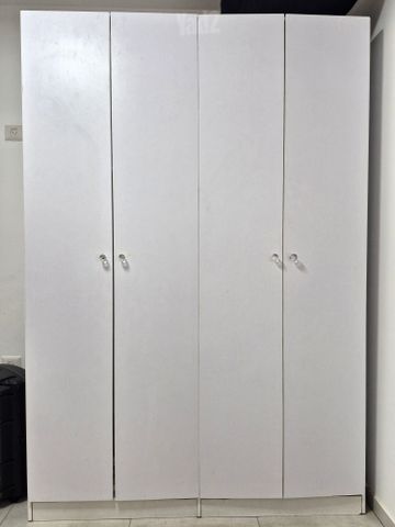 ארון בגדים
