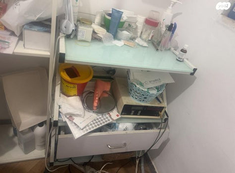 עגלת קוסמטיקה