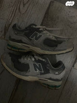 New balance 2002R