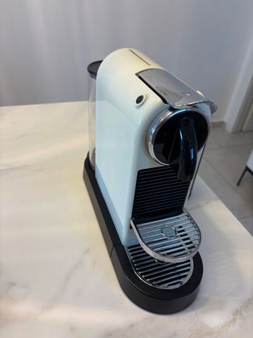 Nespresso CitiZ + מקציף חלב