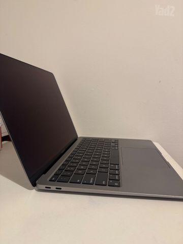MacBook Air M1 (2020)