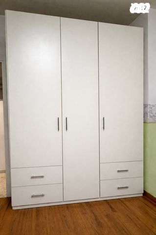 ארון בגדים