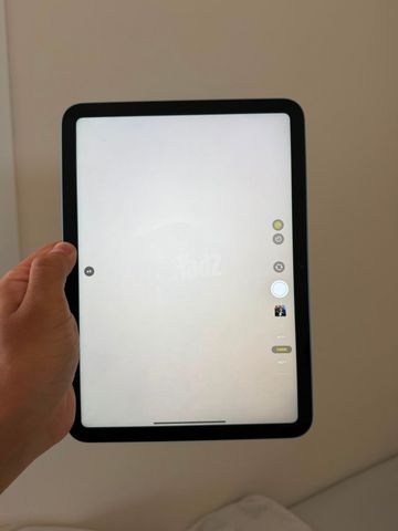 iPad 10th 256GB – מצב מצוין