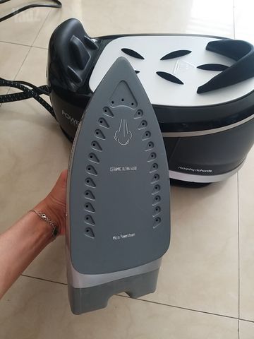 מגהץ קיטור Morphy Richards
