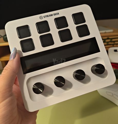 elgato stream deck plus