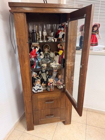וטרינת עץ מלא