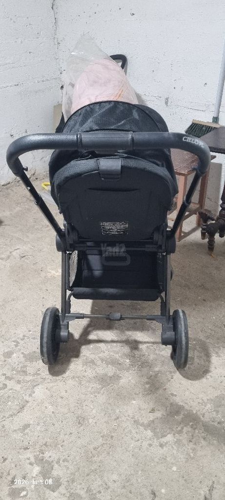 עגלת תינוק