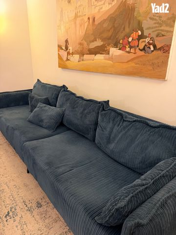 ספה ושידה