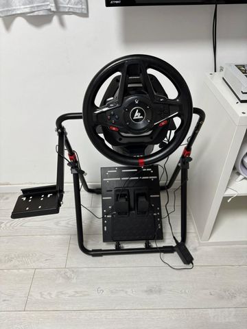 הגה מסוג Thrustmaster t128