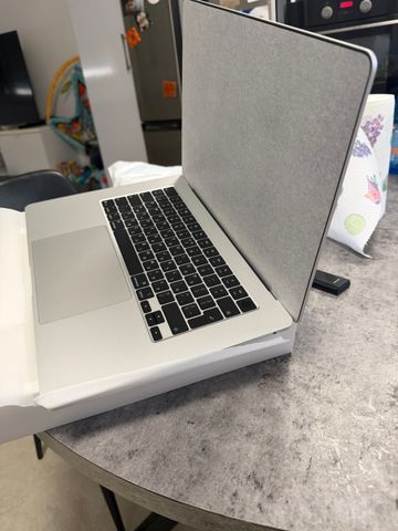 MacBook Air 15" M5 מקבוק 15