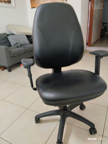 כסא מנהלים
