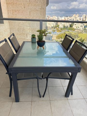 כיסאות