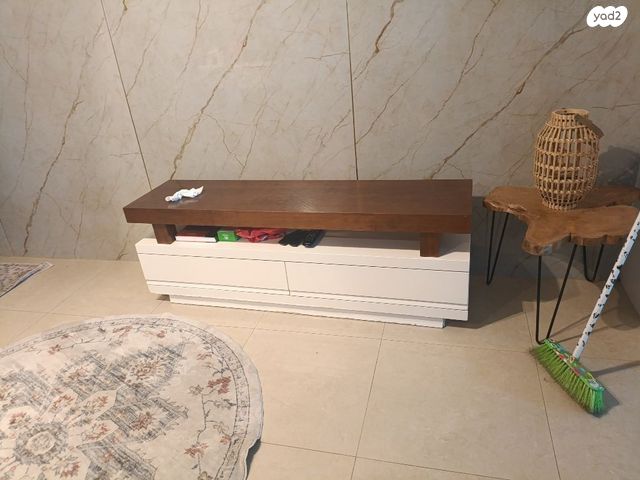 מזנון עץ
