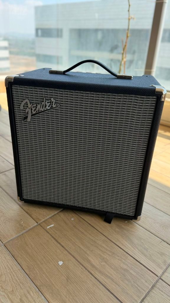 מגבר בס Fender Rumble 25 V3