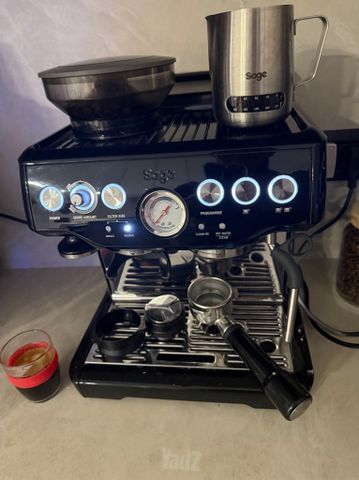 מכונת קפה Sage Barista Express
