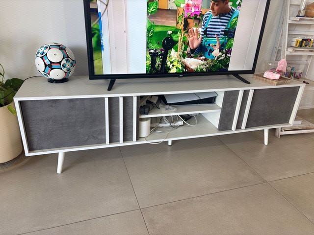 שידת טלויזיה