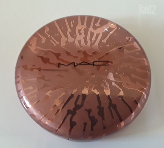 ברונזר חדש של MAC