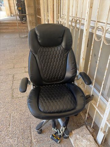 כסא מנהל