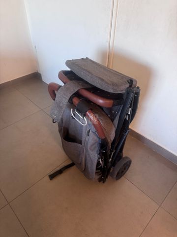 עגלת טיולון