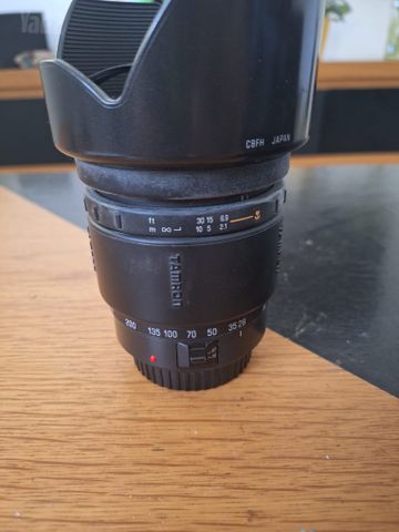 עדשת טמרון 28-200 EF