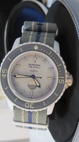 שעון  SWATCH BLANCPAIN