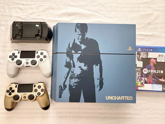 PS 4 פלייסטיישן 4