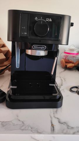 מכונת קפה DeLonghi EC240BK