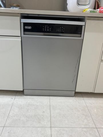 מדיח כלים Delonghi