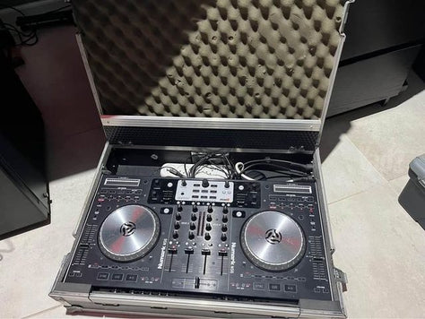 NUMARK NS6 + קייס