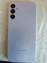 שני מכשירי Samsung Galaxy A14
