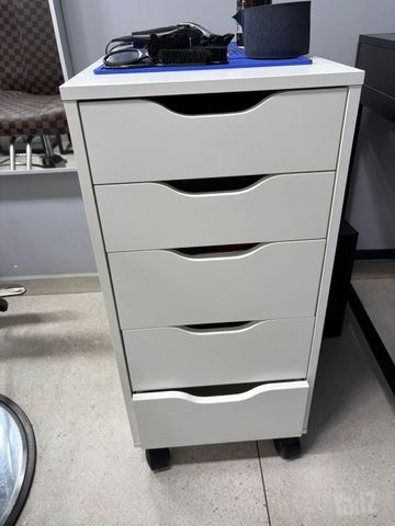 ‏שידה